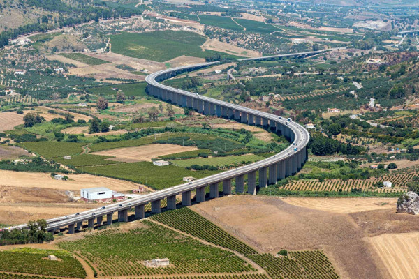 Estudios geológicos · Ingenieros Geotécnicos y Geofísicos Talamanca